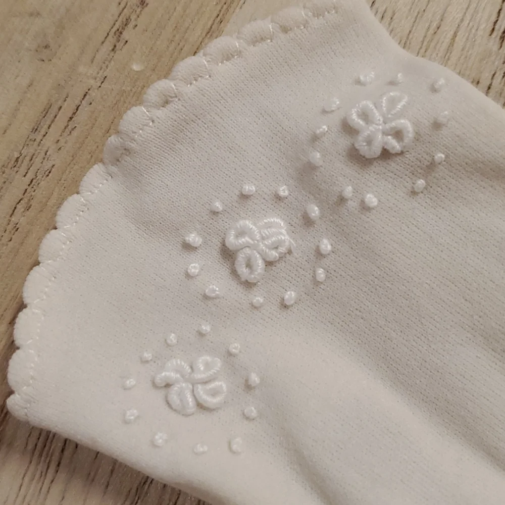 Vintage child size ivory cream gloves 1st Communion Confirmation dress